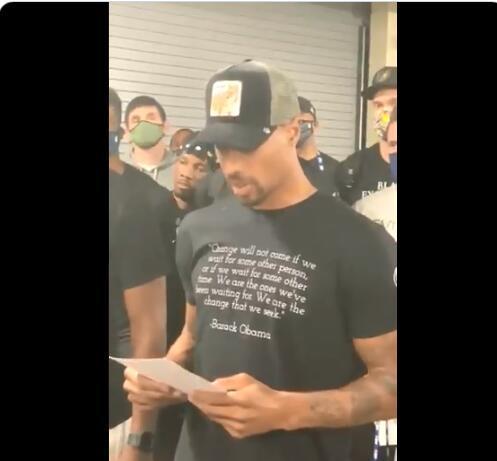 关键时刻谁在承担责任（危急关头，谁来扛起责任？）