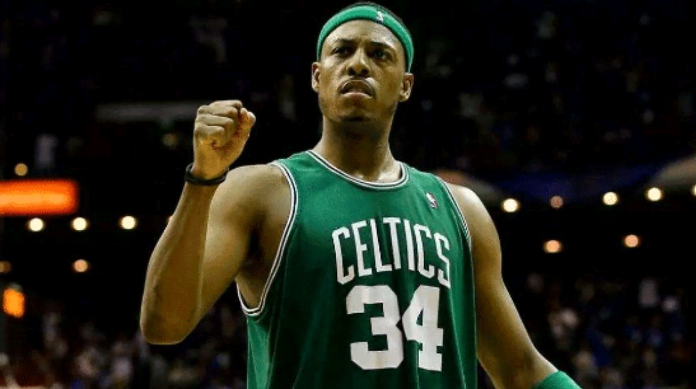 登喜路锦标赛因雷雨暂停第三轮，直播待定（雷雨致登喜路锦标赛第三轮中断，直播时间待定）